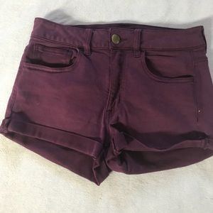 AMERICAN EAGLE SUPER STRETCH MAROON SHORTS